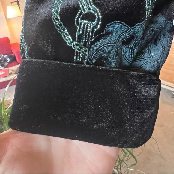 TRADITION | Black & Green Floral Velvet Embroidered Vintage Holiday Blazer - Picture 6 of 6